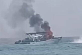 Tourist catamaran catches fire during tour in Bayahíbe | De Último Minuto English