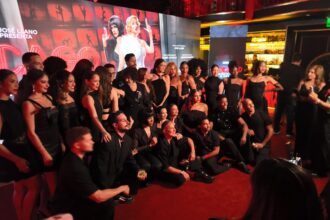 Chicago: The Musical will arrive at the National Theater with a cast led by Karla Fatule, Robmariel Olea, and Javier Grullón | De Último Minuto English