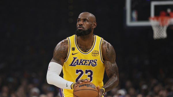 LeBron James will play for the 76ers in what will be his final NBA season | De Último Minuto English