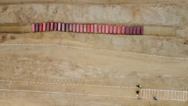 Venezuelan cemetery expands burials for earthquake victims, many of whom remain unidentified