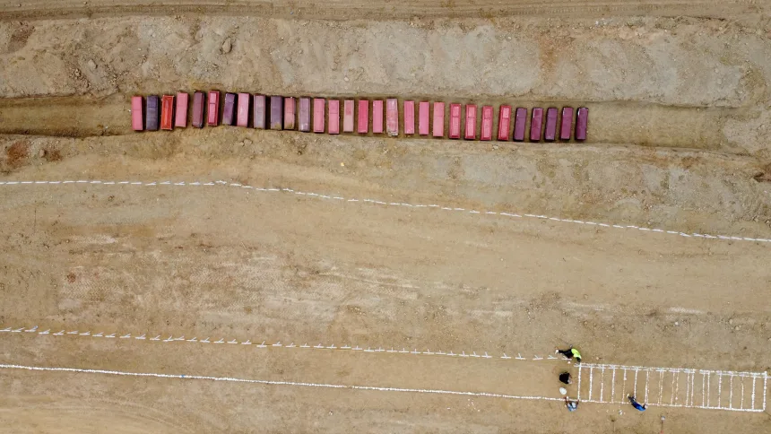 Venezuelan cemetery expands burials for earthquake victims, many of whom remain unidentified