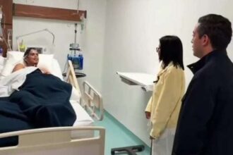 Delcy Rodríguez visits Hernán Gil at the Hospital de Clínicas Caracas | De Último Minuto English