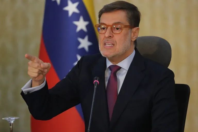 North Korea congratulates the new Venezuelan foreign minister and conveys its desire to develop ties | De Último Minuto English