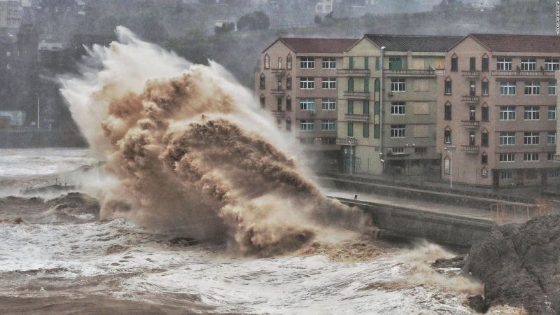 Typhoon Bavi strengthens again and moves towards China, brushing past Taiwan | De Último Minuto English