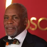 "Actor Danny Glover talks about the Alzheimer's he suffers from: "Life goes on"" | De Último Minuto English