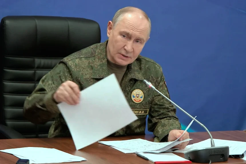 One dead in attack on Crimea while Putin and Zelenskyy hold separate phone calls with Trump | De Último Minuto English