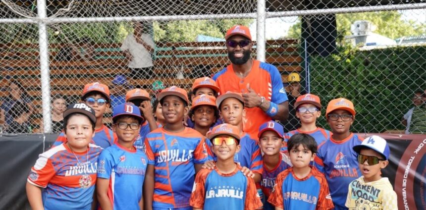 NBA star Jaylen Brown visits the Dominican Republic | De Último Minuto English