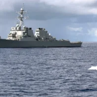 The U.S. claims to have reinforced the naval blockade on Iran despite the pause in airstrikes | De Último Minuto English