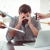Work stress impairs sleep in middle age, according to a study | De Último Minuto English
