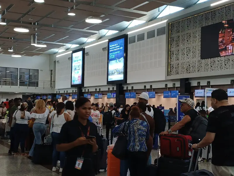 Flight cancellations due to storms in the US affect operations at AILA | De Último Minuto English