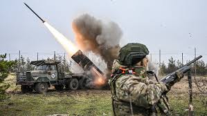 At least 5 dead and 18 injured after a Ukrainian drone struck a market in the Russian province of Zaporizhzhia | De Último Minuto English