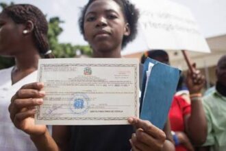 Constitutional Court orders the completion of the naturalization of 16 citizens of Haitian origin within 10 days | De Último Minuto English