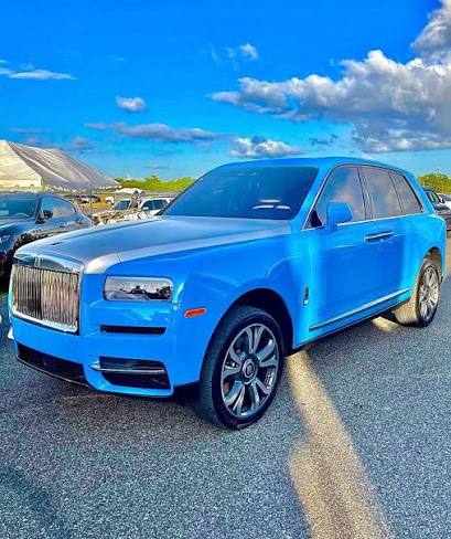 Yesenia Then reveals the fate of the Rolls-Royce donated by El Alfa: it will be used to build a new temple | De Último Minuto English