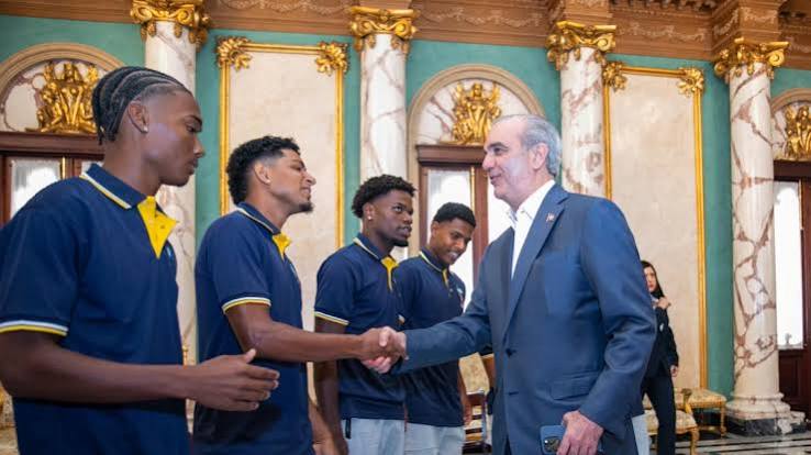 Abinader recognizes Salcedo FC for winning the Dominican Soccer League | De Último Minuto English
