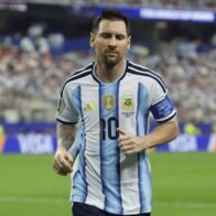 Argentina survives the Cape Verde scare and advances to the round of 16 with a decisive goal from Messi | De Último Minuto English