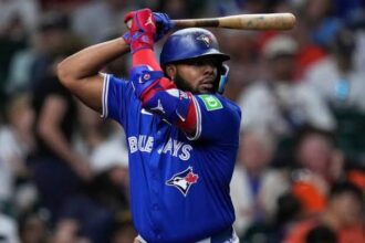 Vladimir Guerrero Jr.'s bat worries Toronto at a key moment of the season | De Último Minuto English