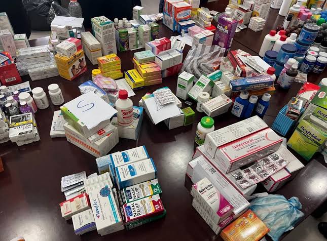Authorities seize adulterated, expired, and unregistered medications | De Último Minuto English