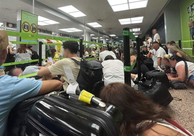 'Allahu Akbar' and an empty backpack! Dominican man sparks panic at Barcelona airport | De Último Minuto English