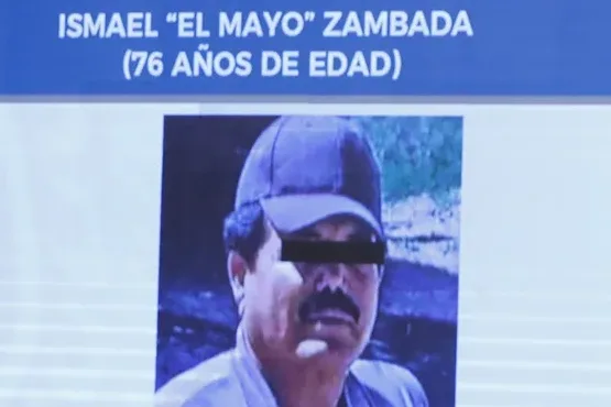 Mexican drug lord ‘El Mayo’ Zambada accepts life sentence in a United States court | De Último Minuto English