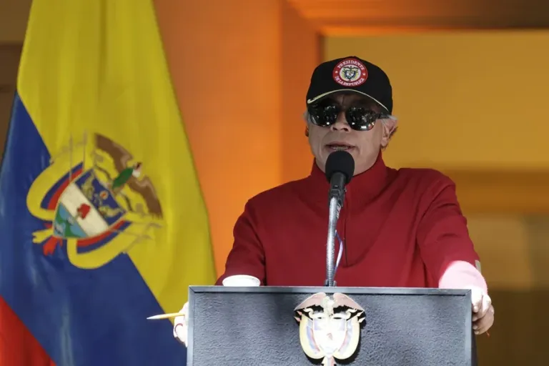 The president of Colombia receives the credentials of the ambassador of Palestine ten days before the end of his term | De Último Minuto English