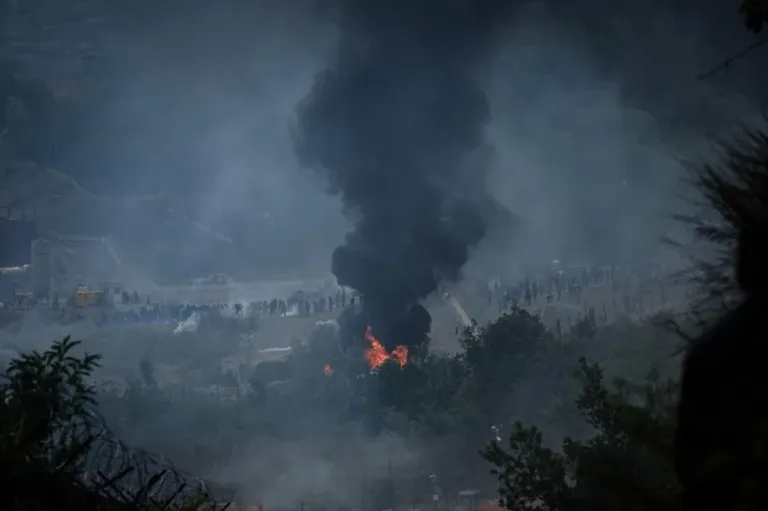 60 police officers injured in protest against a high-speed rail line in northern Italy | De Último Minuto English