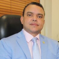 Julio Landrón proposes revising the medical Penal Code and announces an increase for hospitals | De Último Minuto English
