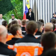 Delcy Rodríguez awards the Heroes of Venezuela medal to rescuers from Italy and Switzerland | De Último Minuto English