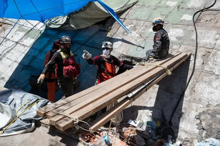 Venezuela continues with rescue and debris removal efforts eight days after the earthquakes | De Último Minuto English