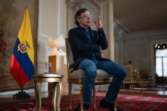 Petro unveils his portrait in the gallery of former presidents of Colombia days before leaving office | De Último Minuto English