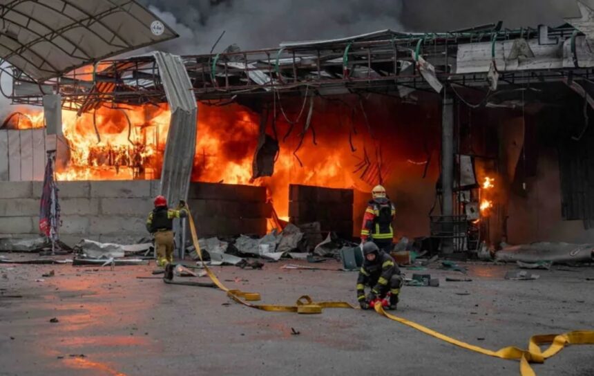 Two adults and a child die in a Russian attack on a gas station in Ukraine | De Último Minuto English