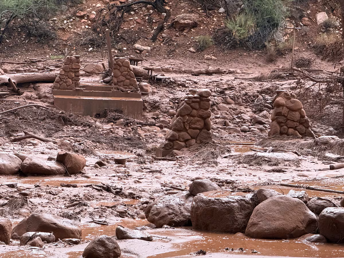 Two dead and about 15 missing after flash flood in the Grand Canyon in Arizona | De Último Minuto English