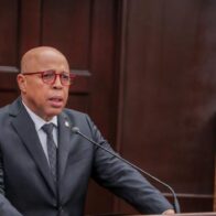 Pacheco halts his aspiration in the PRM and calls to close ranks for unity | De Último Minuto English