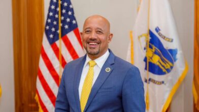 Lawrence Mayor Brian DePena arrested, charged with fraud and money laundering | De Último Minuto English
