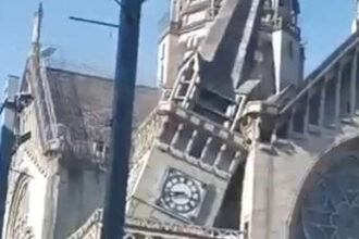 Earthquake causes cathedral dome to collapse in Manizales, Colombia