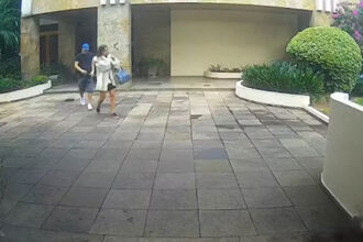 Luxury apartments robbed in broad daylight as thieves enter through front doors
