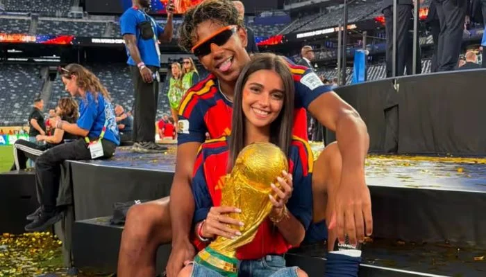 Inés García shares another romantic moment with Lamine Yamal on social media