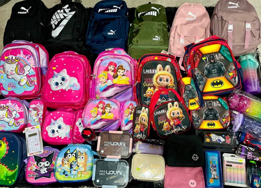 Backpacks range from RD$695 to RD$6,477 and lunchboxes from RD$730 to RD$1,370 | De Último Minuto English