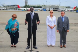 Leaders from Honduras, Guatemala, and Curaçao arrive in Colombia for the inauguration of Abelardo De la Espriella | De Último Minuto English
