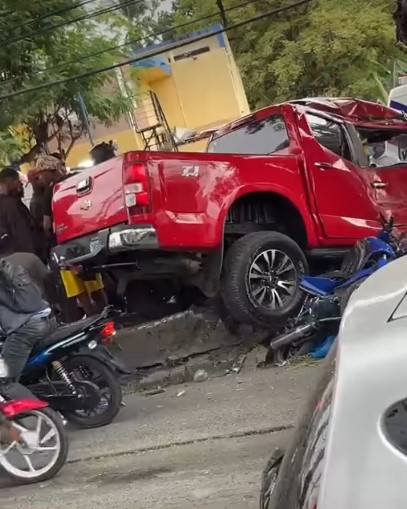 Three people, including a girl, killed after being struck by a heavy vehicle in Los Ríos | De Último Minuto English