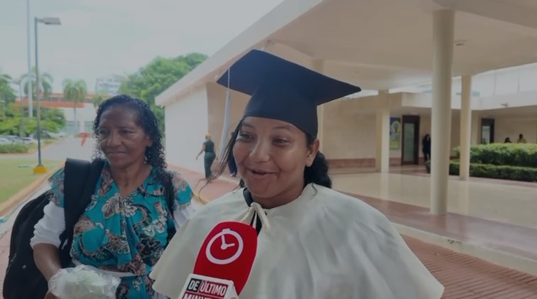 They did it! UASD graduates celebrate with joy a goal accomplished | De Último Minuto English