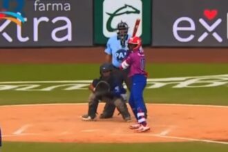 His bat was checked at the Kids Caribbean Series and he responded with a home run | De Último Minuto English
