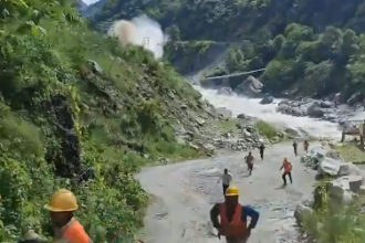 Worker films moment he escapes deadly Nepal floods