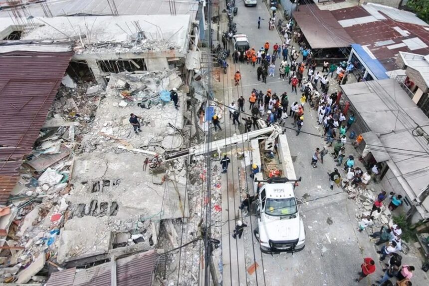 Jhon Arias sends plane with medical aid to Quibdó after earthquake in Colombia | De Último Minuto English