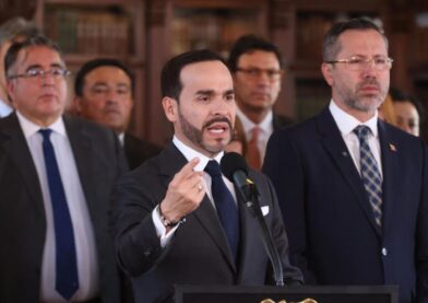 De la Espriella decrees economic emergency in 15 departments for 30 days | De Último Minuto English