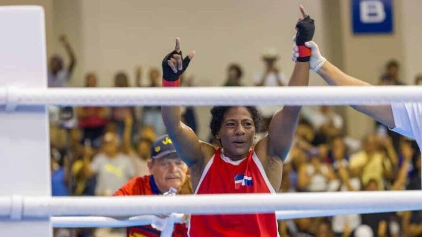 Estefani Almánzar wins gold in the 54-kilogram boxing category | De Último Minuto English
