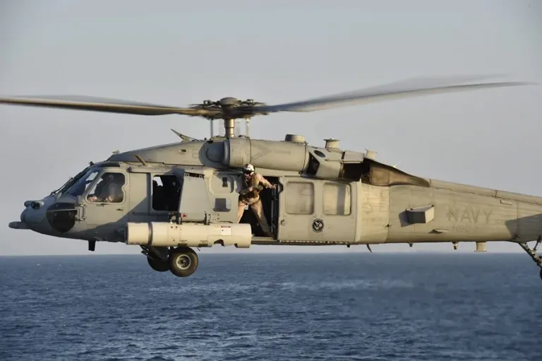 The U.S. Central Command confirms having fired at a Panamanian freighter in the Gulf of Oman | De Último Minuto English