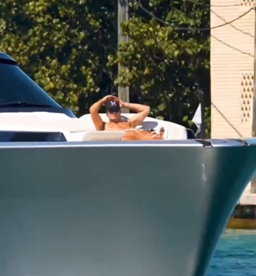Tom Brady spotted aboard yacht reportedly worth $12 million | De Último Minuto English