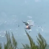 Two firefighting helicopters collide during wildfire operation in Greece | De Último Minuto English