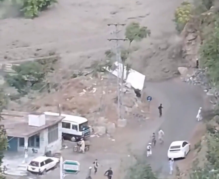 Deadly flash floods devastate valley in Pakistan | De Último Minuto English