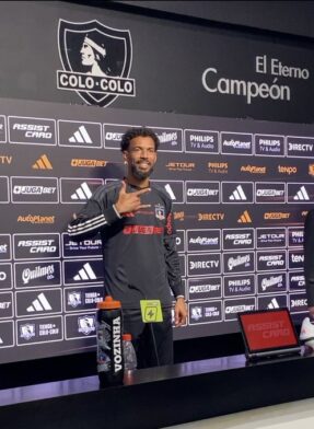 Vozinha encourages children to dream big during Colo Colo presentation | De Último Minuto English
